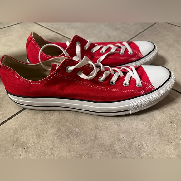 Converse Red Low-Top Sneakers - Picture 1 of 2